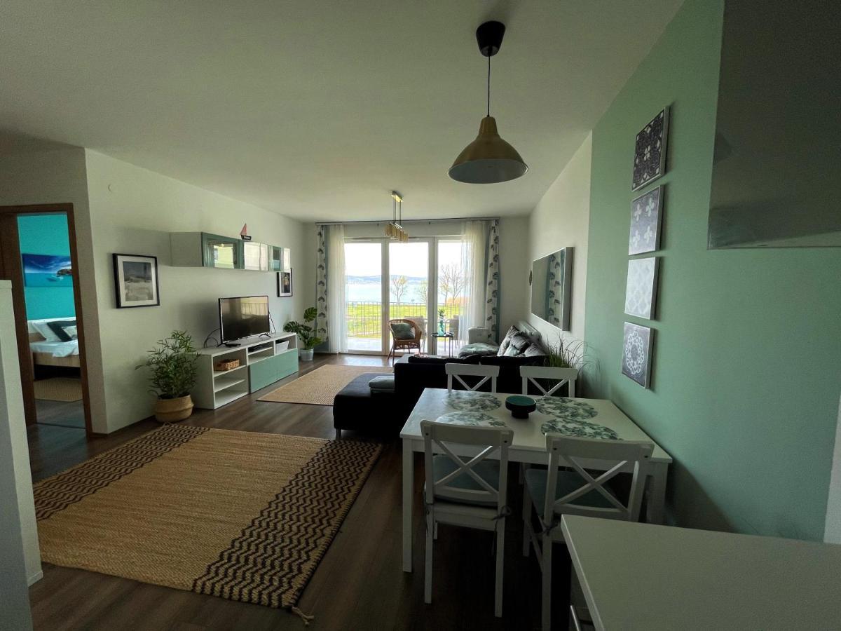 Vizpart Honved Apartman バラトンレッレ エクステリア 写真